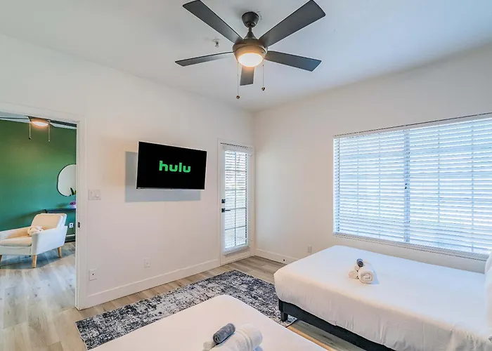 Princess Dr Retreat Pool Balcony Parking Wd Wifi * Scottsdale