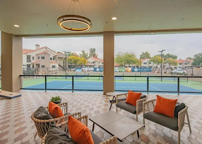 Princess Dr Retreat Pool Balcony Parking Wd Wifi *